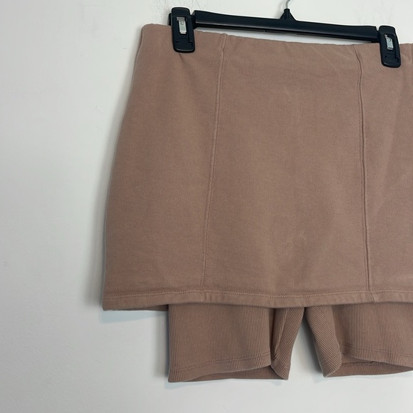 Zara Brown/Pink Biker Shorts/Skort. Size Large. Ribbed Biker Shorts with Skirt. - Picture 2 of 11